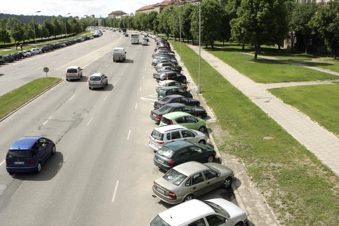 Karaliaus Mindaugo prospekte laukia permainos – už parkavimą teks mokėti?