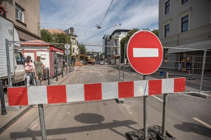 Vairuotojų kančios: uždaryta Maironio gatvė, K. Donelaičio gatvėje – slalomas