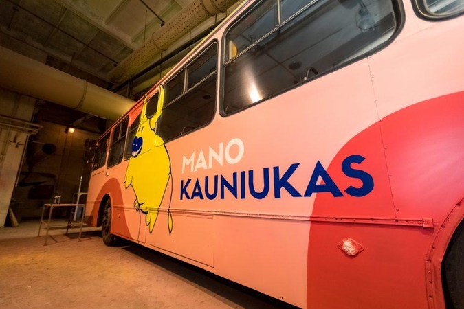 Pirmadienį kauniečiai įsės į dar vieną išmargintą troleibusą