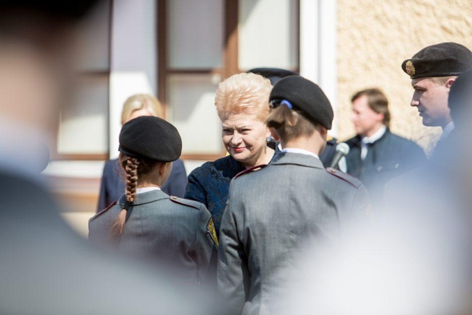 Kadetus sveikinusi D. Grybauskaitė: mums visiems esate pavyzdys
