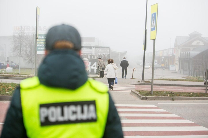 Kaune reidą vykdę pareigūnai: pėstieji perėjose iš rankų nepaleidžia telefonų