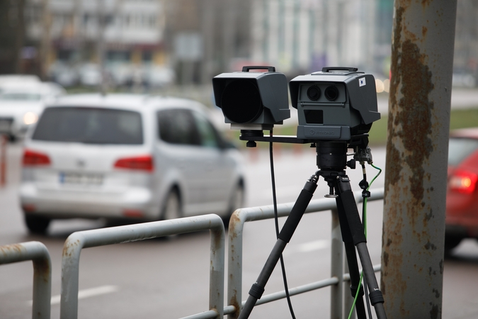 Vairuotojas grasino prie trikojo dirbusiai pareigūnei: Marijampolė maža, vis tiek tave susirasiu