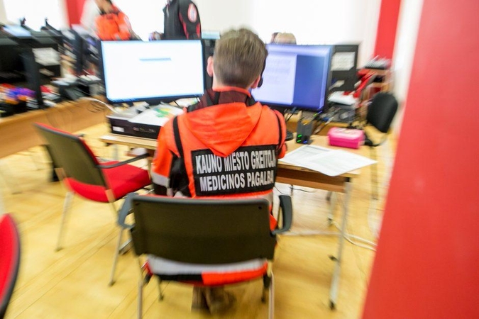 Karštosios koronaviruso linijos medikai – apie registraciją į patikros punktus
