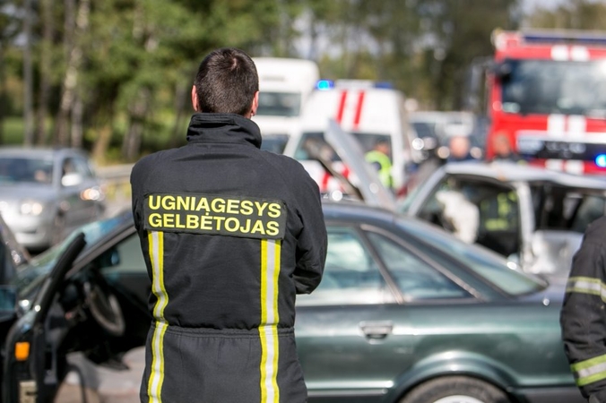 Avarija prie „Megos“ kelias valandas paralyžiavo eismą 