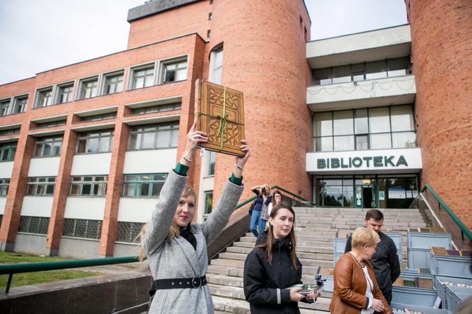 Originaliu būdu iškraustyta Kauno apskrities viešoji biblioteka