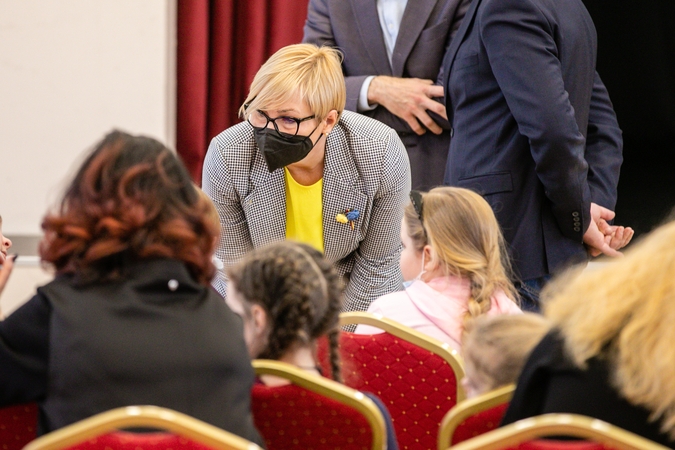 J. Šiugždinienė: ukrainiečių mokytojų dokumentai patvirtinami per itin trumpą laiką