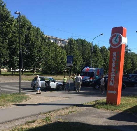 V. Krėvės prospekto pėsčiųjų perėjoje partrenktas vyras