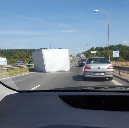 Netikėta kliūtis paralyžiavo eismą Kleboniškio tiltu