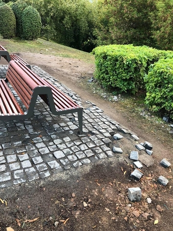 Po Šventojo Tėvo vizito Kaune – nemalonus vaizdas Santakos parke