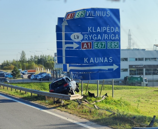 Paryčiais – „Hyundai“ skrydis: vairuotoja blaivi, bet greitis – per didelis