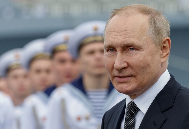 V. Putinas įspėja kai kurias šalis: jokių dujų, jokios naftos  
