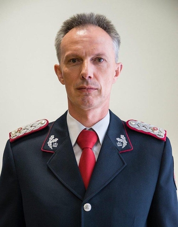 Buvę FNTT, PAGD, STT vadai generolai būriu stoja į Socialdemokratų partiją