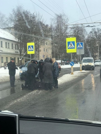 Skaudi nelaimė Kaune: partrenkta pėsčiųjų perėja ėjusi moteris