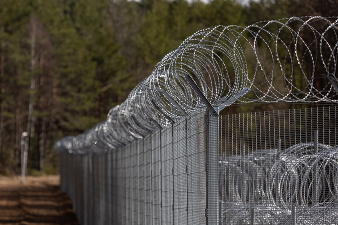 Pasienyje su Baltarusija apgręžta aštuoniolika neteisėtų migrantų