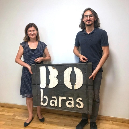 Paaiškėjo, kur atsidūrė pirmoji užsidariusio „BO“ baro iškaba