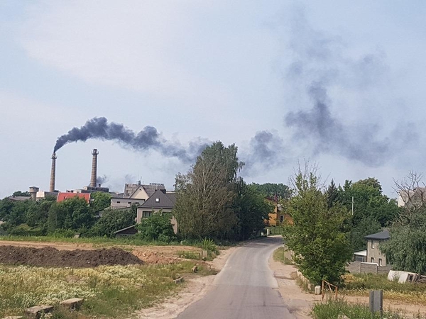 Po gyventojus išgąsdinusių dūmų iš „Palemono keramikos“ – aplinkosaugos vizitas