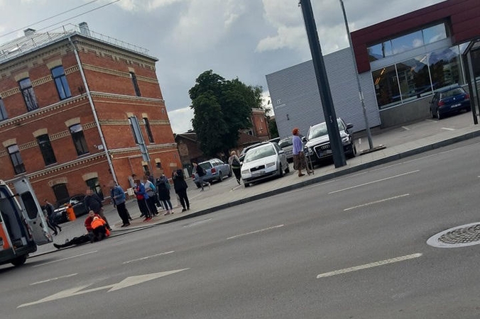 Po avarijos Šančiuose motociklininkas perduotas medikų globon