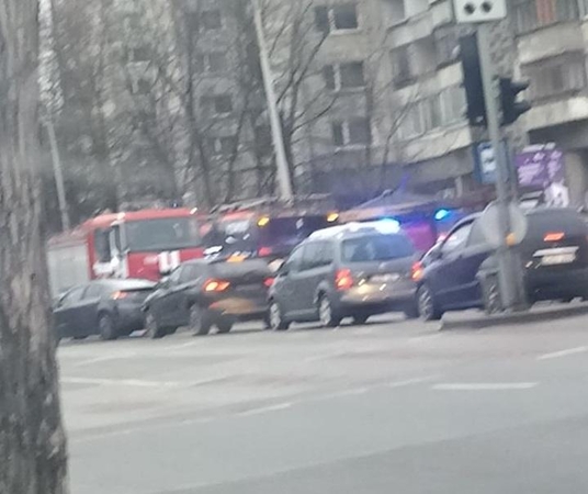 Skaudi nelaimė sostinėje: troleibuso pervažiuotas vyras mirė po jo ratais