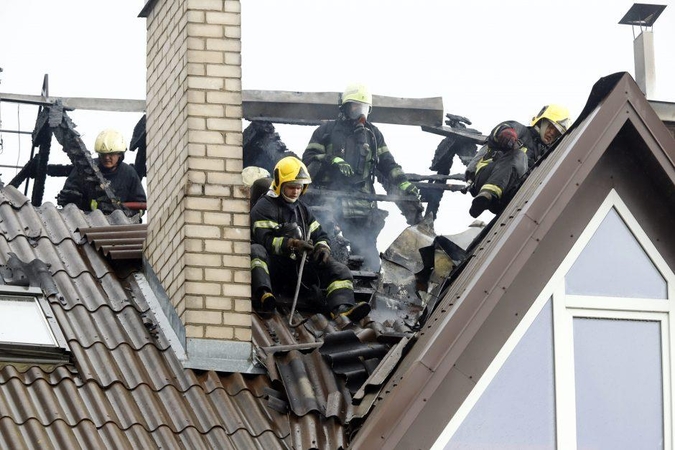 Žaibas sukėlė gaisrą ne tik Kaune, bet ir kitur