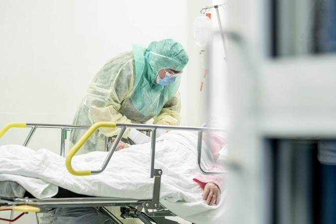 Gydymo įstaigos – neviltyje: dėl COVID-19 patirtas išlaidas kompensuos tik rudenį