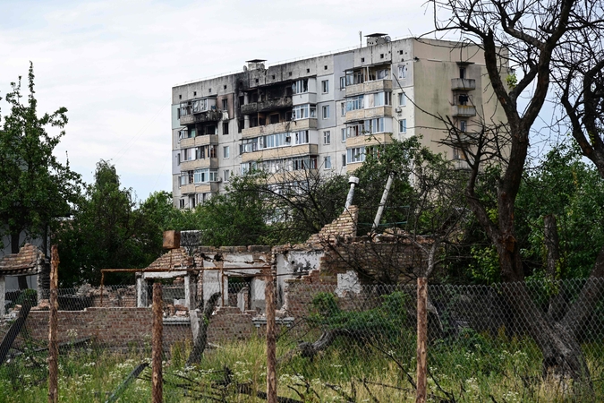 Rusijos pajėgos mėgina toliau vystyti puolimą Ukrainos rytuose