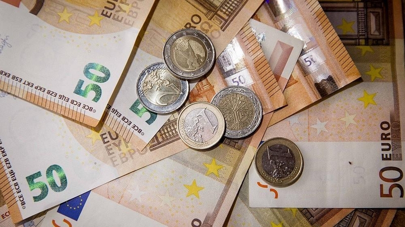 Ar seneliams priklauso vaiko pinigai?