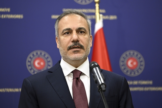 Turkijos užsienio reikalų ministras: sankcijos Sirijai turi būti kuo greičiau atšauktos