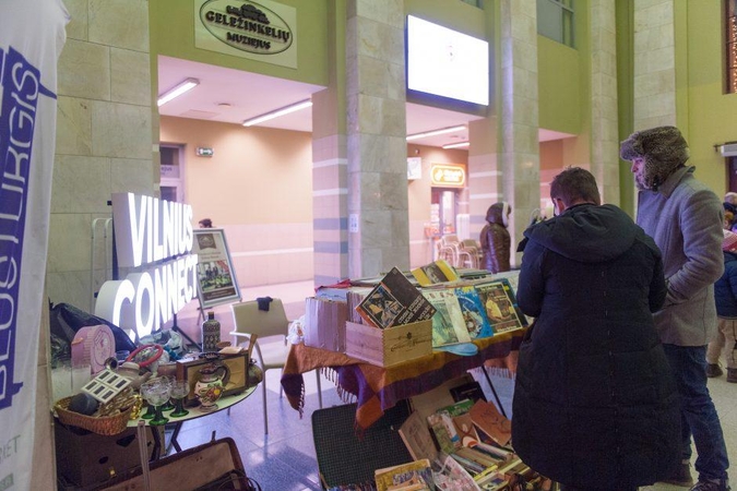 Verslo atstovus piktina „Lietuvos geležinkelių“ planai stotyse kurti parduotuves