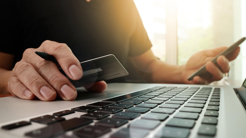 Skaitytojas nesupranta: kodėl bankas privertė uždaryti sąskaitą?