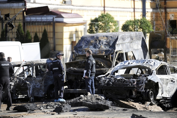 Kyjivą drebina sprogimai: dalis sostinės – be elektros, kai kur nėra vandens