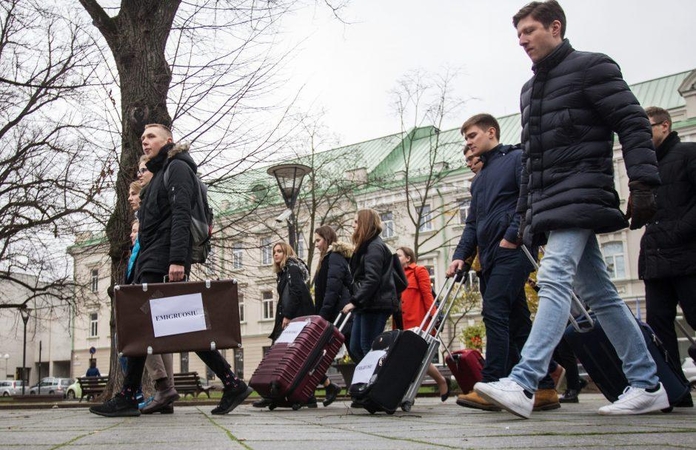 Džiugi prognozė: kitąmet emigracija gali sumažėti