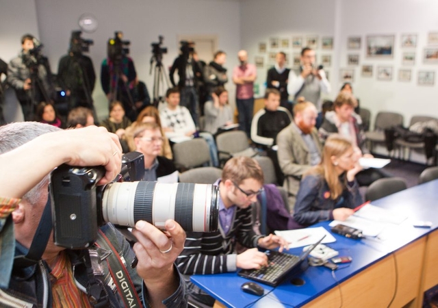 Vyriausybės ir žurnalistų ginčas: prašoma įrodymų, ar galima atkurti garso įrašą