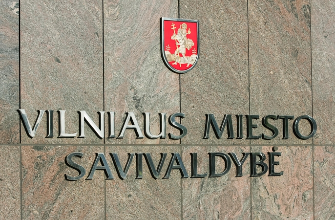 Nelaimė Vilniaus savivaldybėje: per balkoną iškrito mažametis
