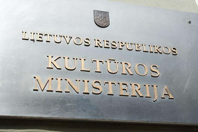 Duris žurnalistams užrėmęs ministrės patarėjas L. Kontrimas traukiasi iš posto 