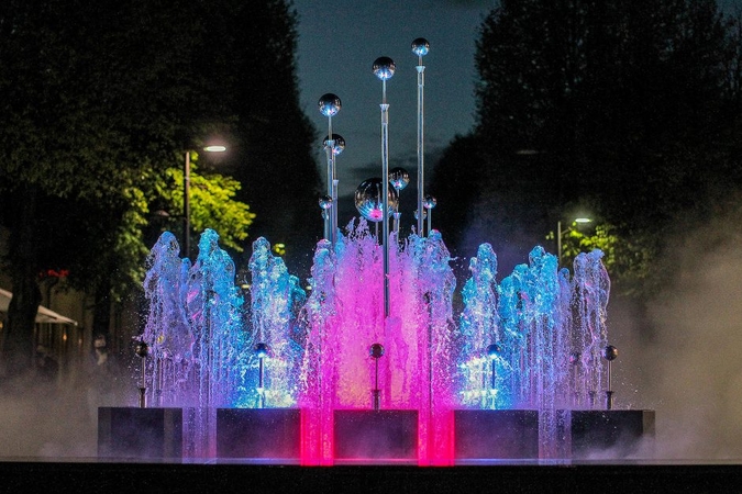 Naujai atgijęs Laisvės alėjos fontanas – vienas moderniausių visoje Lietuvoje