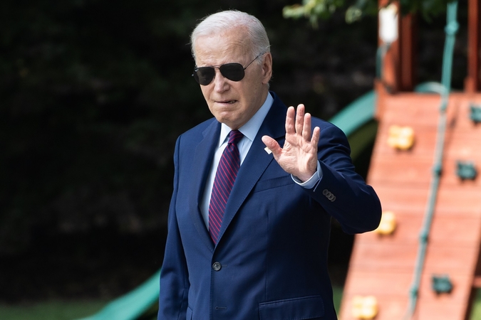 J. Bidenas pirmą kartą viešai prisipažino, kad turi septintą anūką