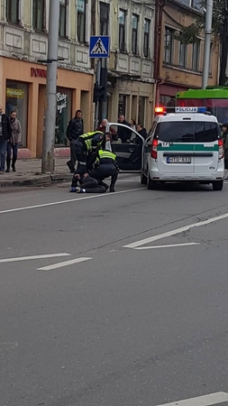 E. Ožeškienės gatvėje – žaibiškas įtariamojo sulaikymas