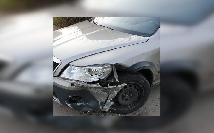 Šilainiuose kažkas smarkiai apgadino jaunos kaunietės „Škoda“: ieškomi liudininkai