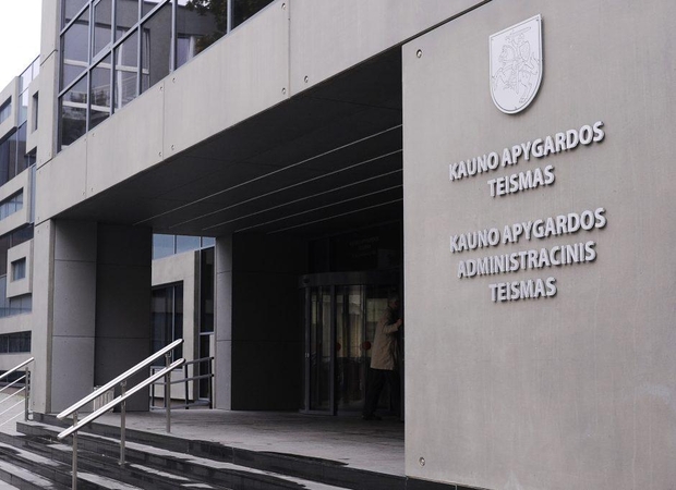 Kauno apygardos teismo teisėjui – įspėjimas