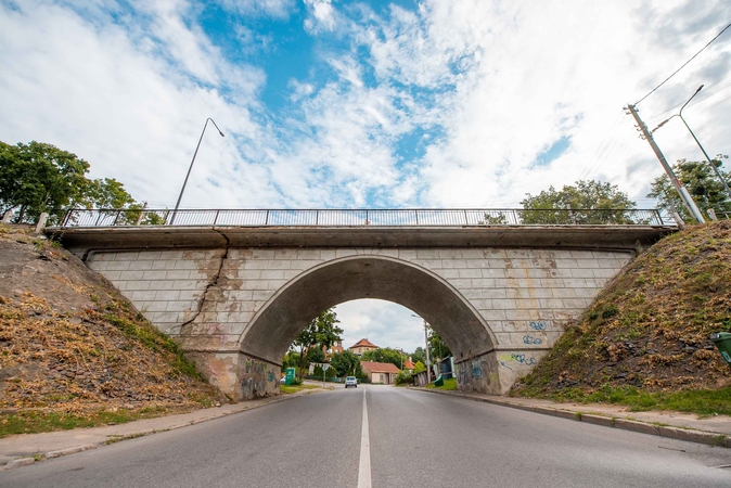 Pradedama avarinės būklės Žaliakalnio viaduko rekonstrukcija: bus eismo ribojimų