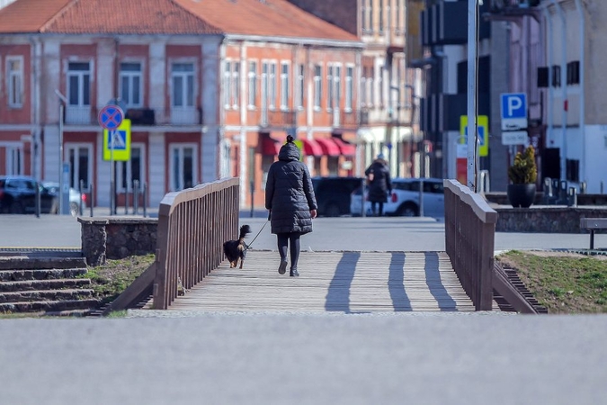 Neramu: PAR koronaviruso atmaina gali užsikrėsti ir paskiepyti, ir jau sirgę COVID-19