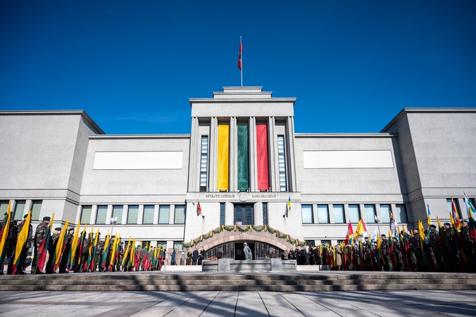 Vasario 16-oji Kaune: dėmesys valstybės kūrėjams, patriotiški renginiai, tradiciniai apdovanojimai 