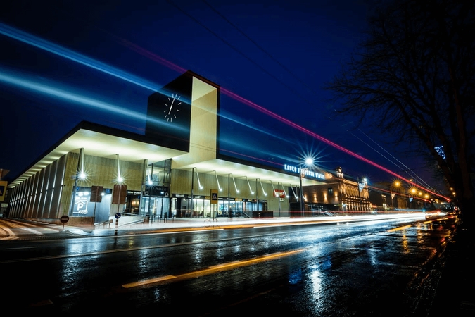 Kauno autobusų stotis kviečia žiūrėti kiną