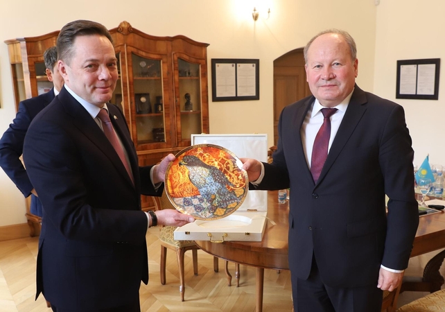 Kazachstano ambasadorius dega žalią šviesą Kauno regiono verslininkams