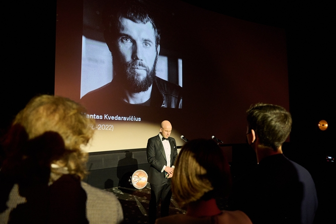 „Kino pavasario“ apdovanojimuose – geriausi filmai, jų kūrėjai ir žmogiškumo paieškos
