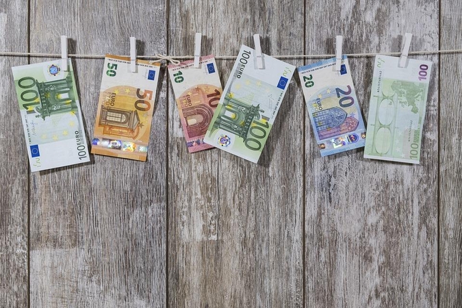 Prezidentė žada šeštadienį pasirašyti mokesčių įstatymus