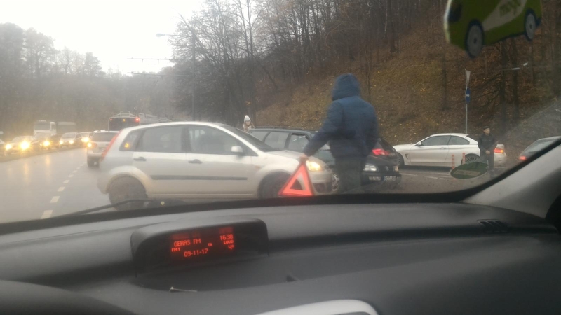 Avaringoje sankryžoje – dar viena eismo nelaimė 