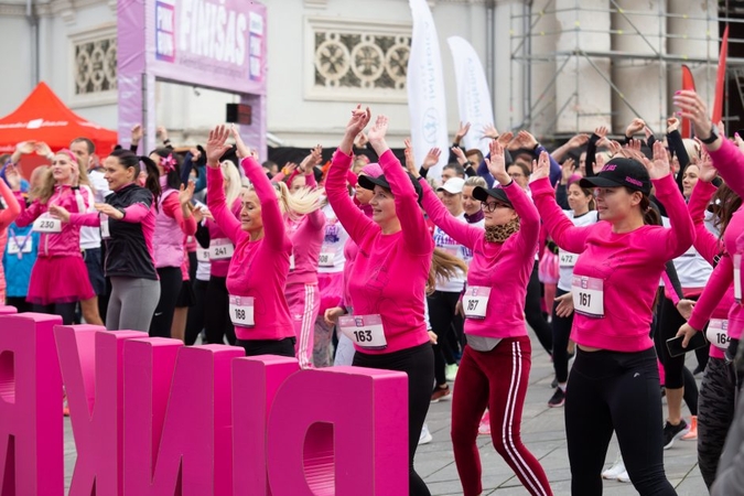 Kilnaus tikslo „Pink Run“ bėgime varžėsi olimpiečiai, surinkta parama – rekordinė
