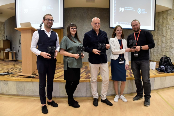 Išdalinti R. Sakadolskio žurnalistikos apdovanojimai
