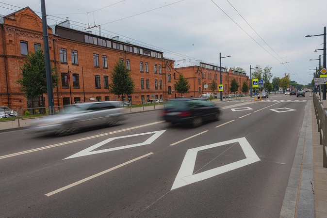 Nestandartinis Kauno sprendimas saugos gyvybes pavojingiausiose perėjose